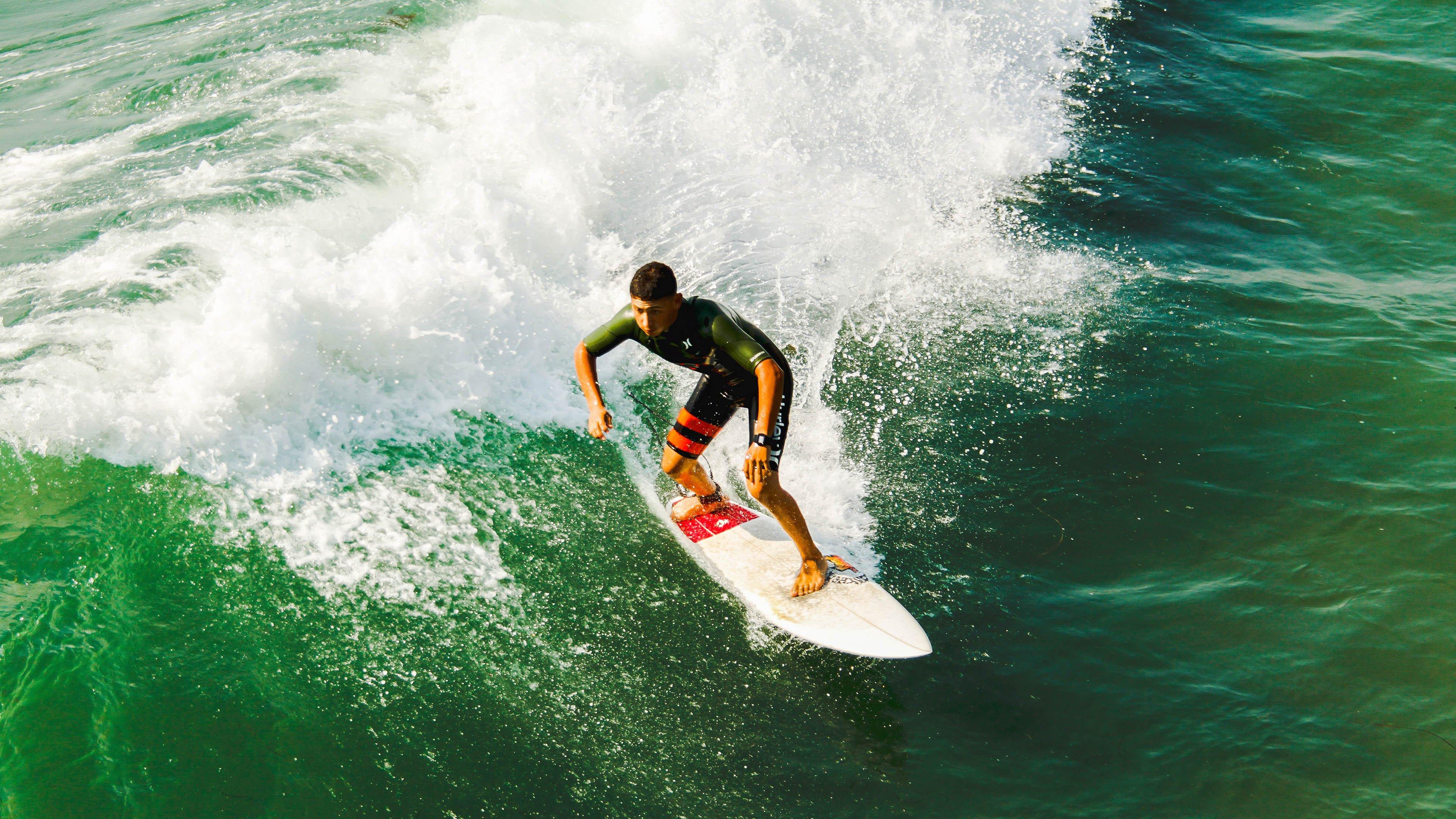 体育教育助力青少年全面发展 校园运动新风尚引关注-非凡体育官方网站